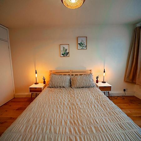 Bright & Spacious Split Level Flat In Kennington ロンドン エクステリア 写真