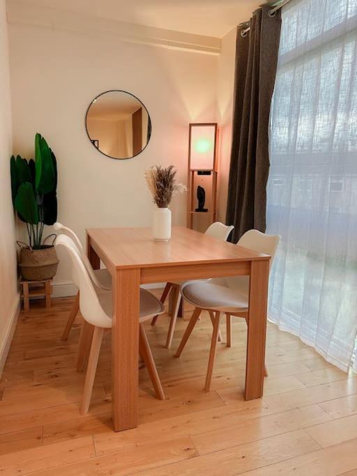 Bright & Spacious Split Level Flat In Kennington ロンドン エクステリア 写真