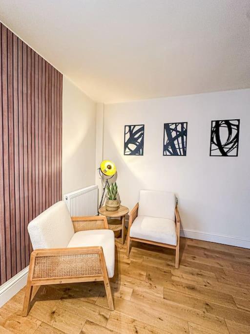 Bright & Spacious Split Level Flat In Kennington ロンドン エクステリア 写真