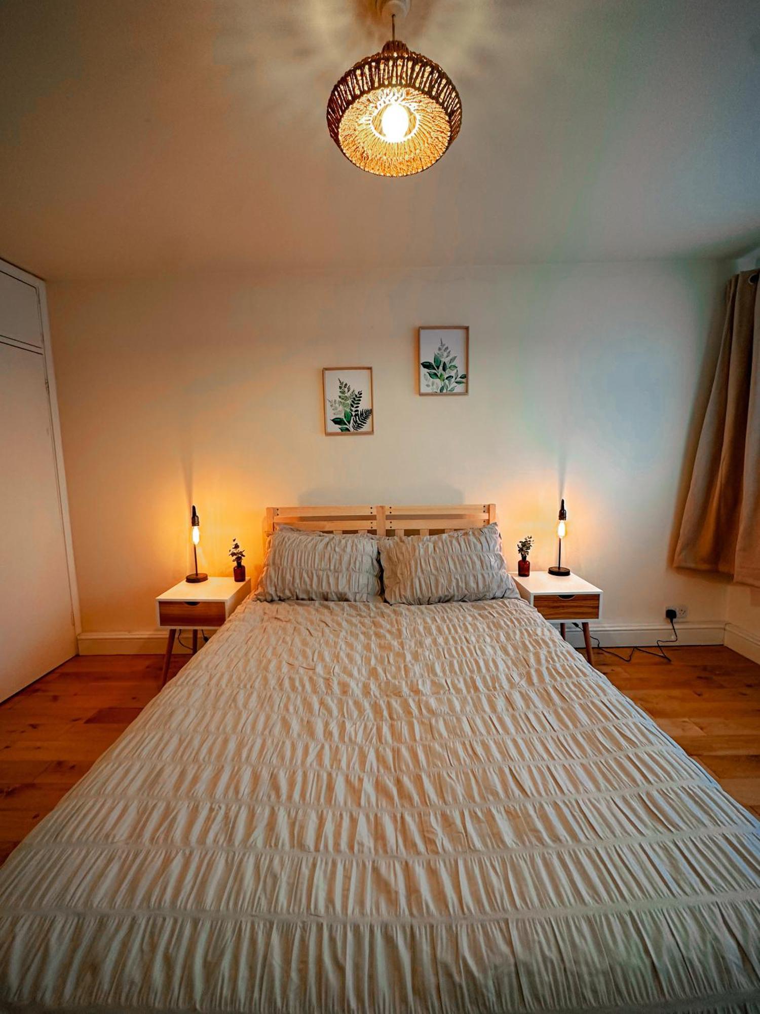 Bright & Spacious Split Level Flat In Kennington ロンドン エクステリア 写真
